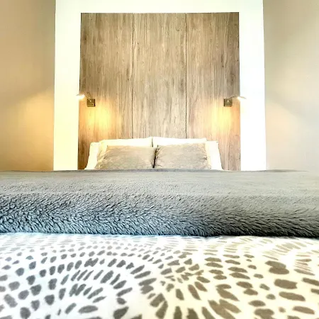 Luxury Apartment Overlooking Atlantic Ocean, Wifi * San Andrés