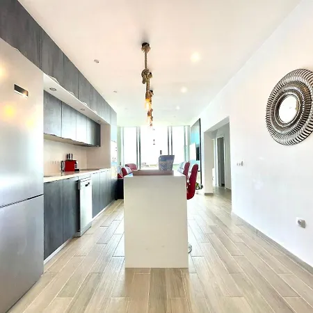 Apartman Luxury Apartment Overlooking Atlantic Ocean, Wifi