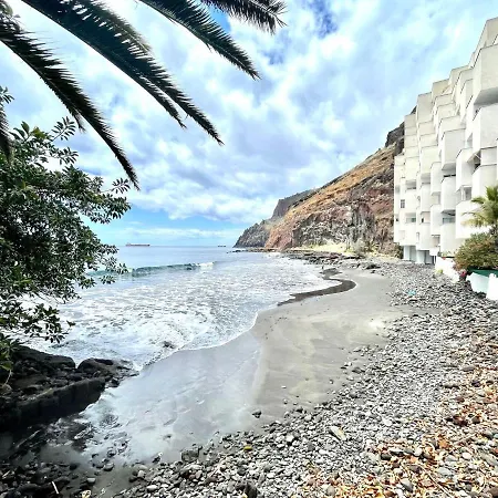 Luxury Apartment Overlooking Atlantic Ocean, Wifi * San Andrés