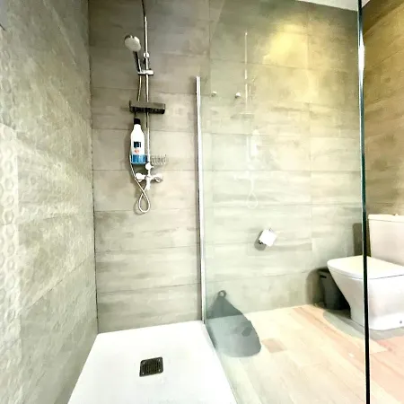 Luxury Apartment Overlooking Atlantic Ocean, Wifi * San Andrés
